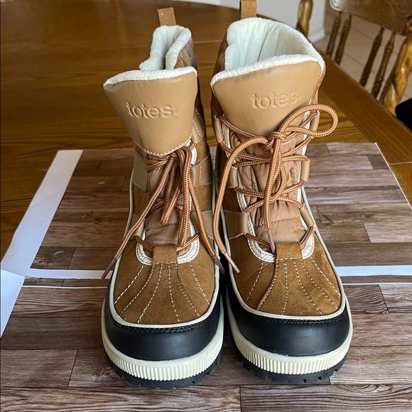 totes Shoes - Totes Brown and Black Winter Boots